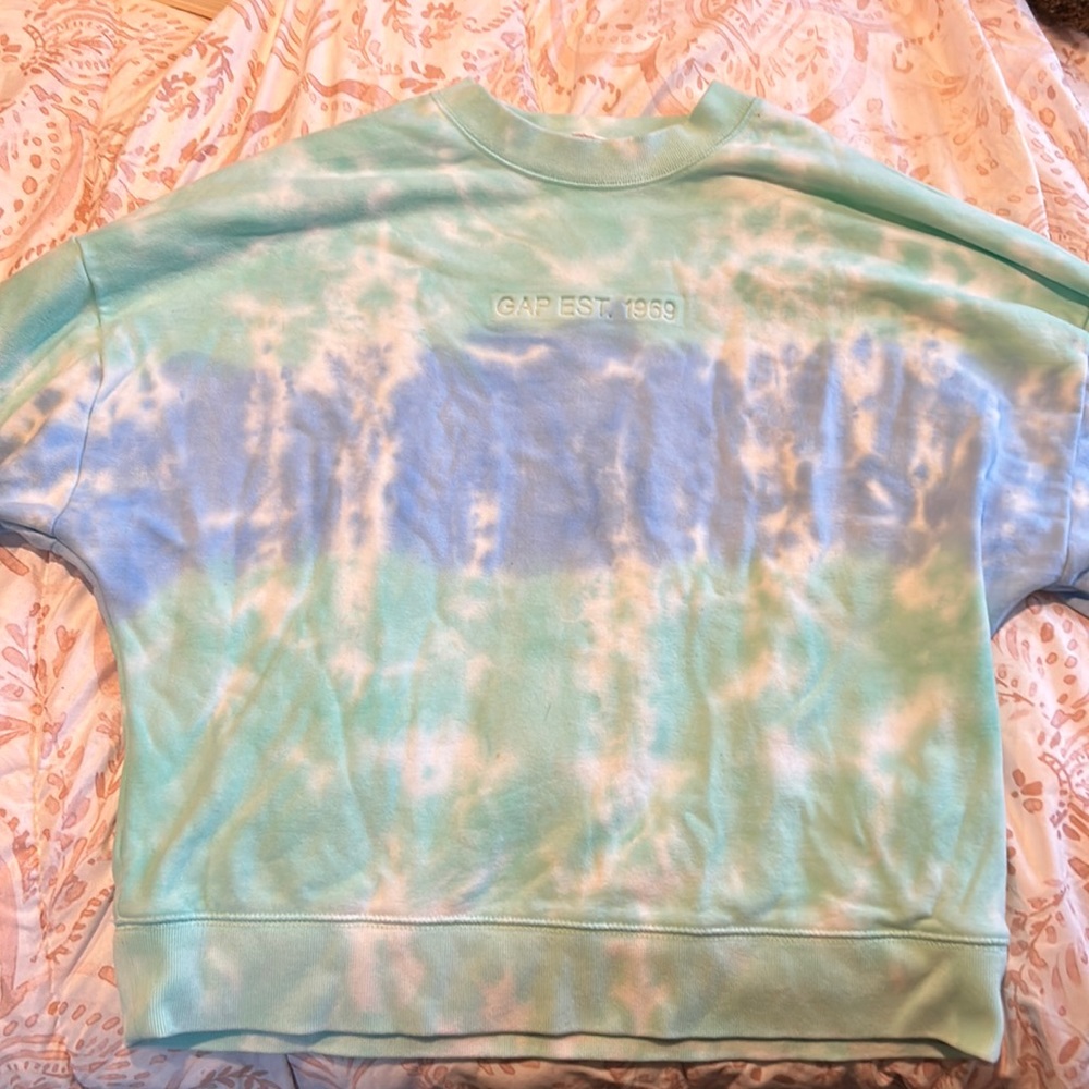 Gap crewneck